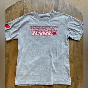 Wisconsin badgers vintage embroidered T-shirt